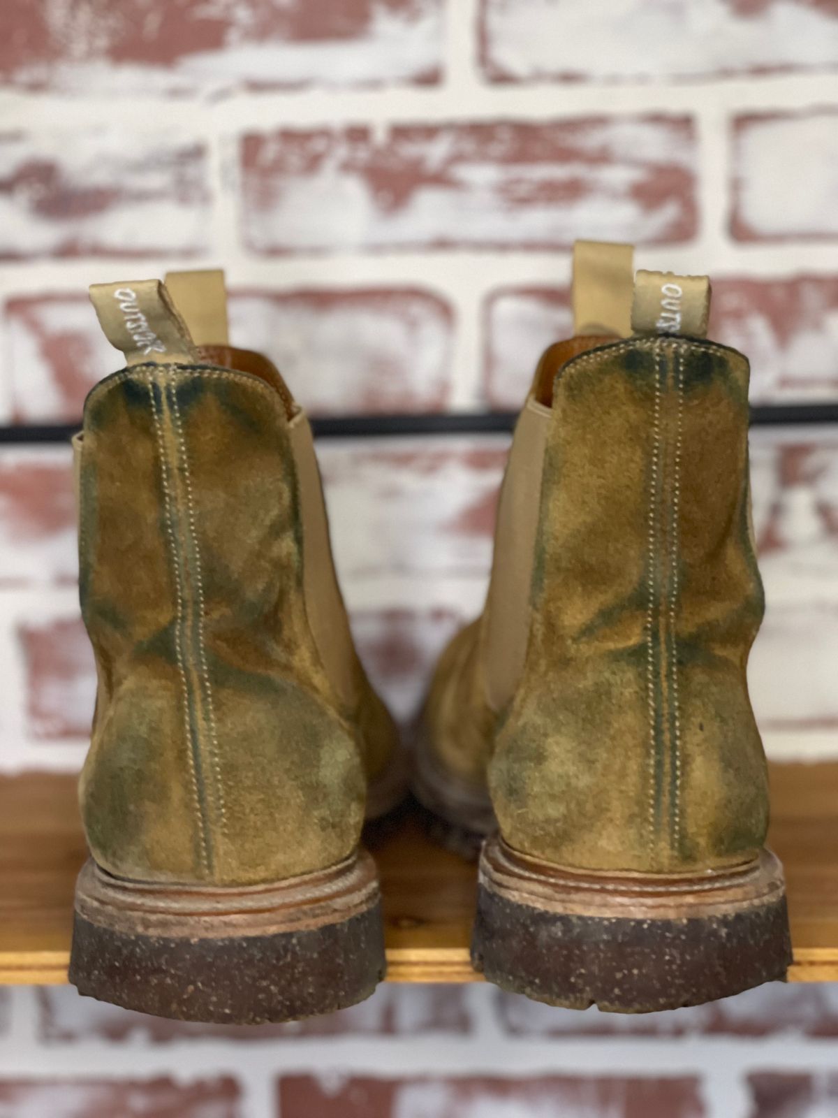 Photo by patinalfather on January 3, 2025 of the Viberg Chelsea in Conceria Opera Calfskin Suede.