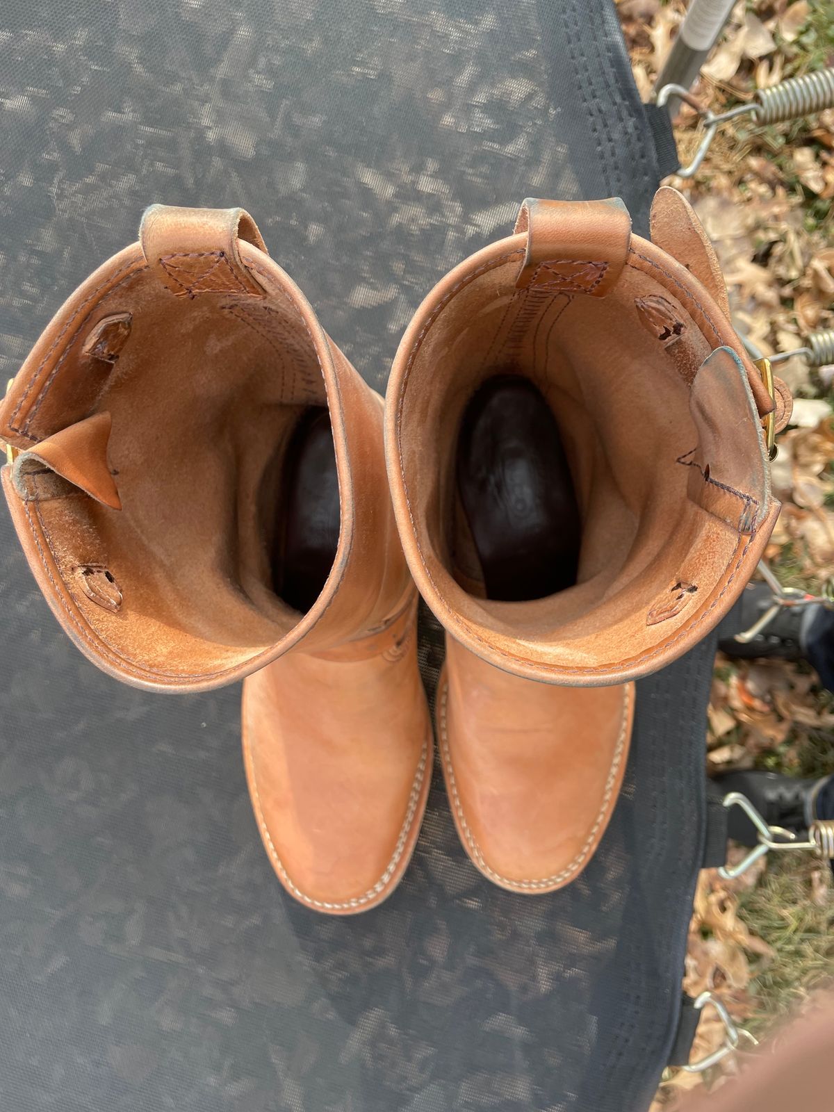 Photo by MrSaver on January 2, 2023 of the Wesco Mister Lou in Maryam Natural Horsebutt.