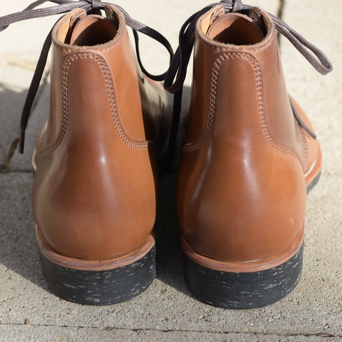 Photo by horsebuttboots on October 1, 2022 of the Quan Shoemaker Unknown Model in Horween Natural Shell Cordovan.