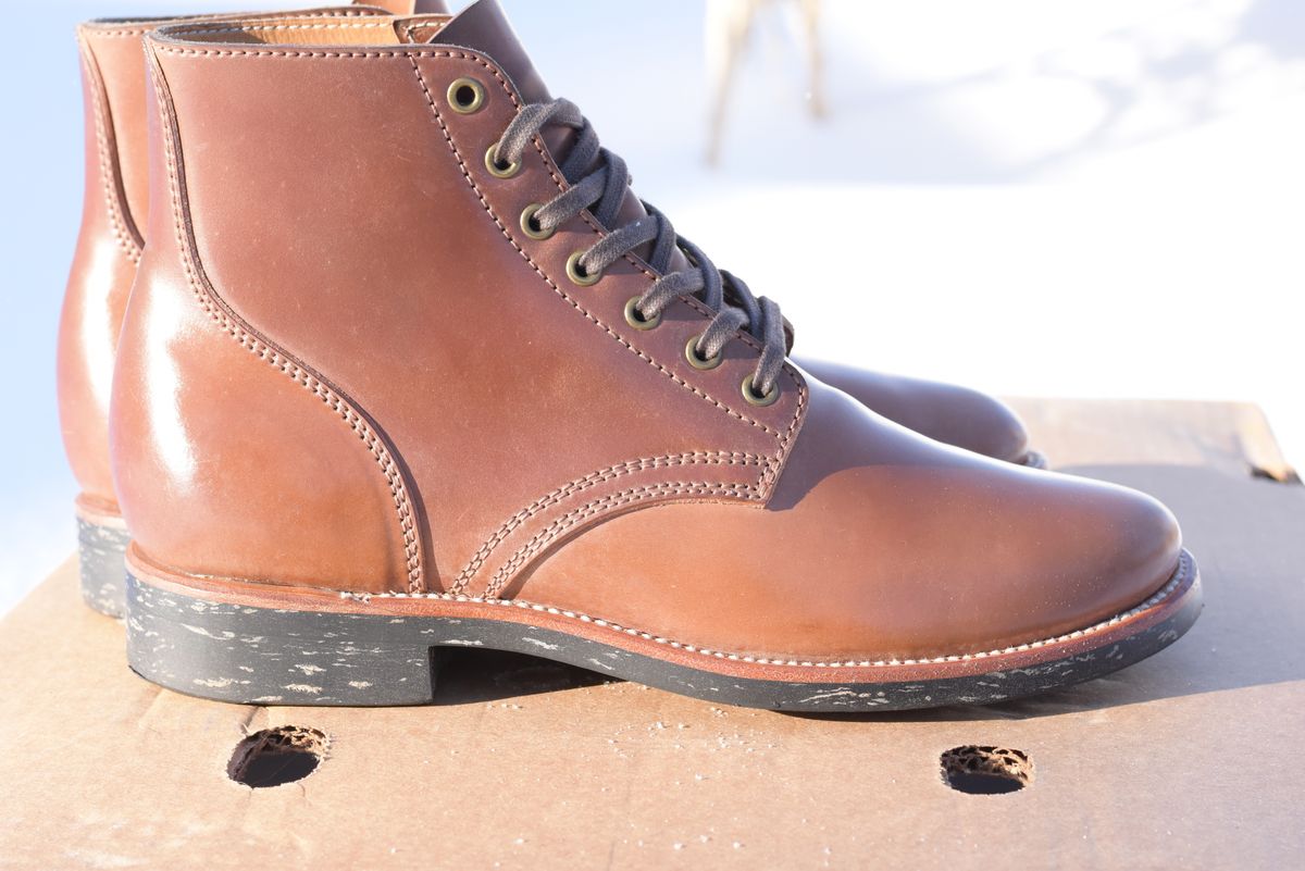 Photo by horsebuttboots on December 2, 2022 of the Quan Shoemaker Unknown Model in Horween Natural Shell Cordovan.