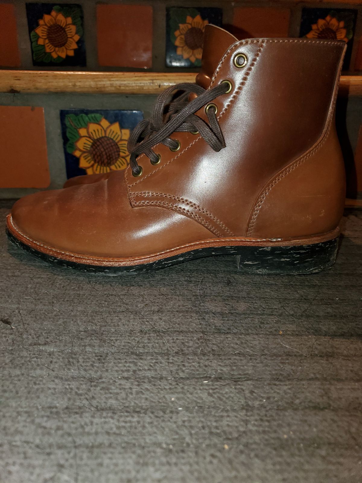Photo by horsebuttboots on January 6, 2023 of the Quan Shoemaker Unknown Model in Horween Natural Shell Cordovan.
