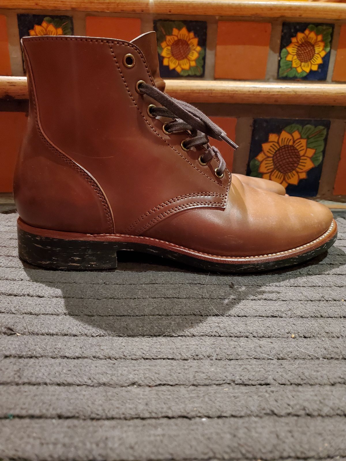 Photo by horsebuttboots on January 6, 2023 of the Quan Shoemaker Unknown Model in Horween Natural Shell Cordovan.
