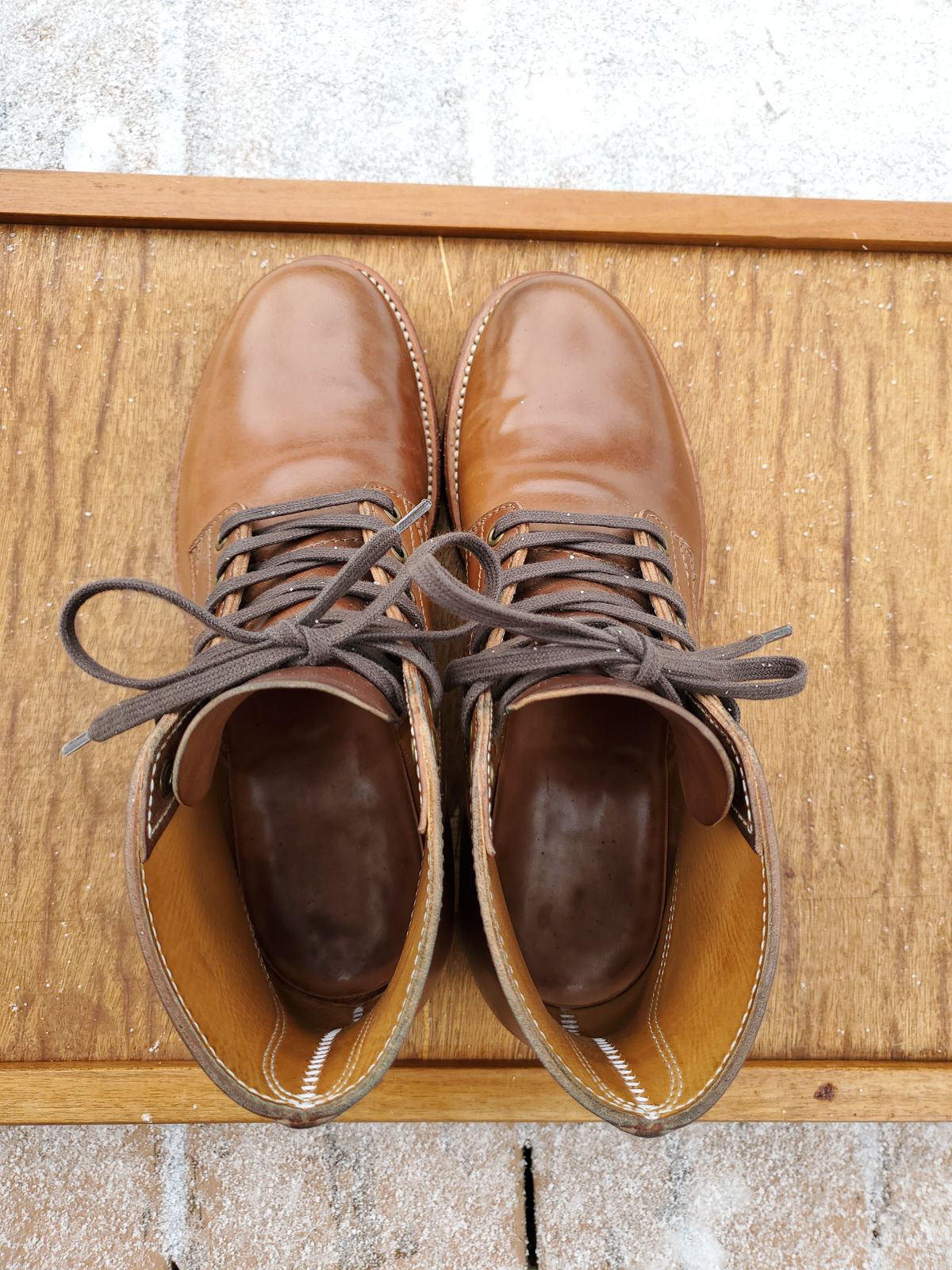 Photo by horsebuttboots on February 1, 2023 of the Quan Shoemaker Unknown Model in Horween Natural Shell Cordovan.