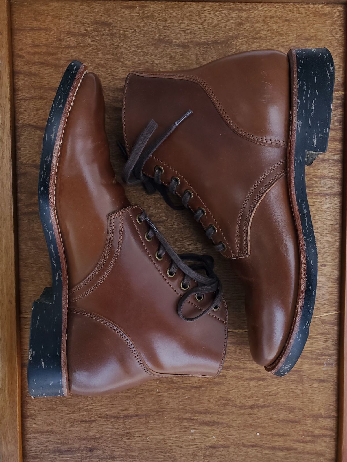 Photo by horsebuttboots on April 1, 2023 of the Quan Shoemaker Unknown Model in Horween Natural Shell Cordovan.