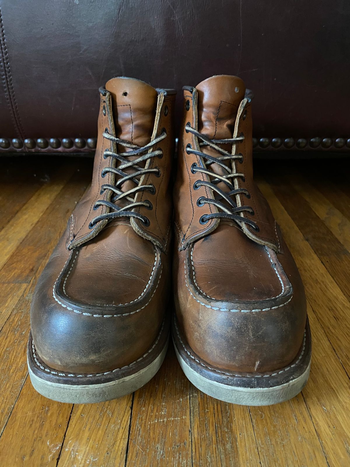 Photo by jslatt on December 5, 2022 of the Red Wing 6-Inch Classic Moc in S.B. Foot Oro Legacy.