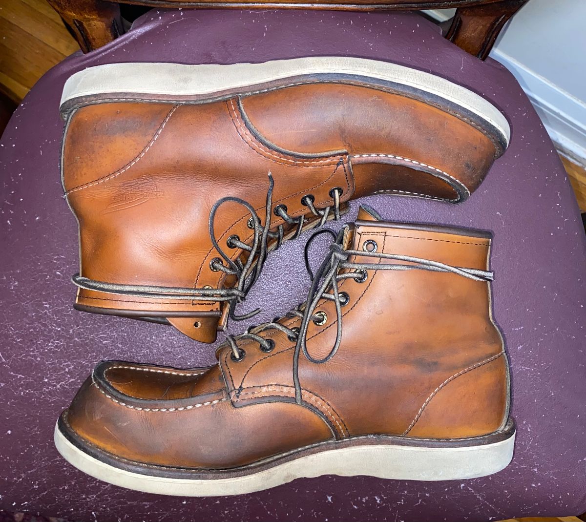 Photo by jslatt on February 3, 2023 of the Red Wing 6-Inch Classic Moc in S.B. Foot Oro Legacy.