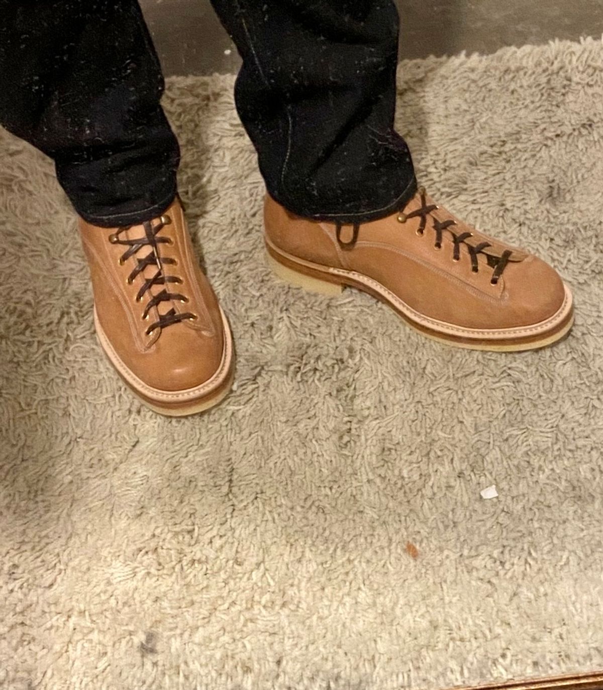 Photo by JTMoney on October 5, 2022 of the Sagara Valiant in Horween Crust Horsebutt.