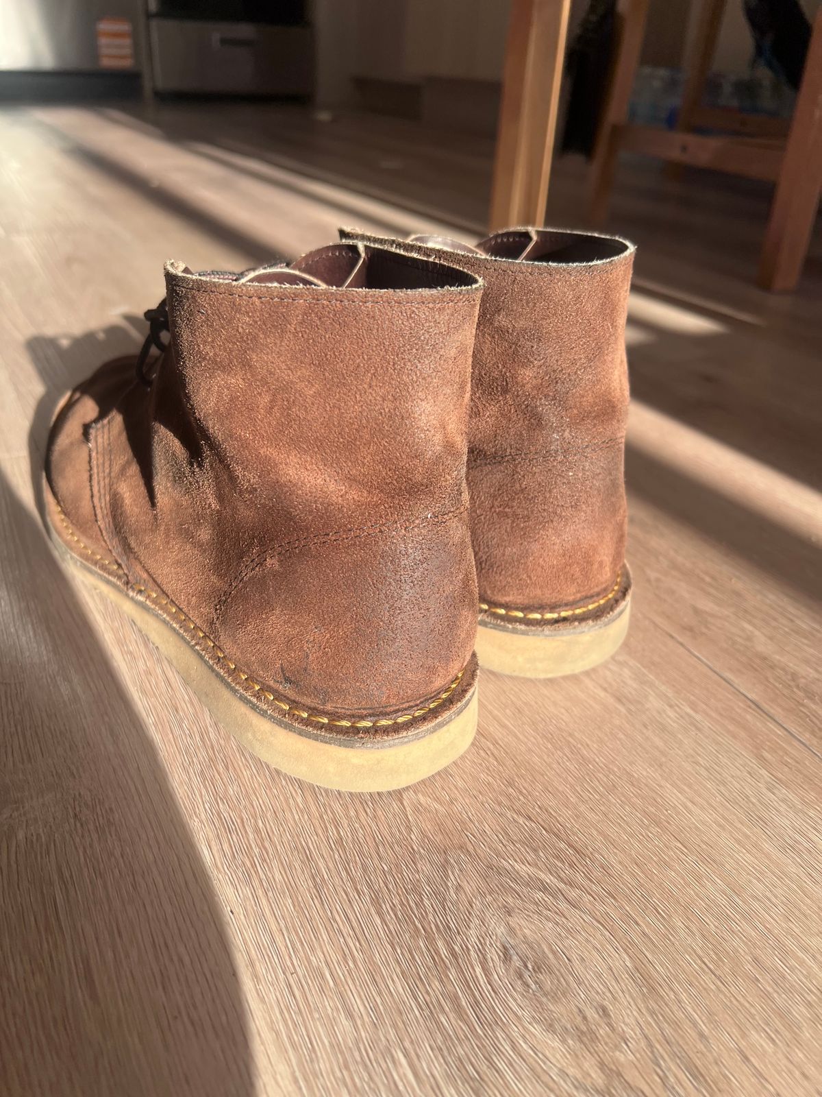 Photo by Snailchang on September 13, 2025 of the Red Wing Weekender Chukka in chocolate muleskinner.