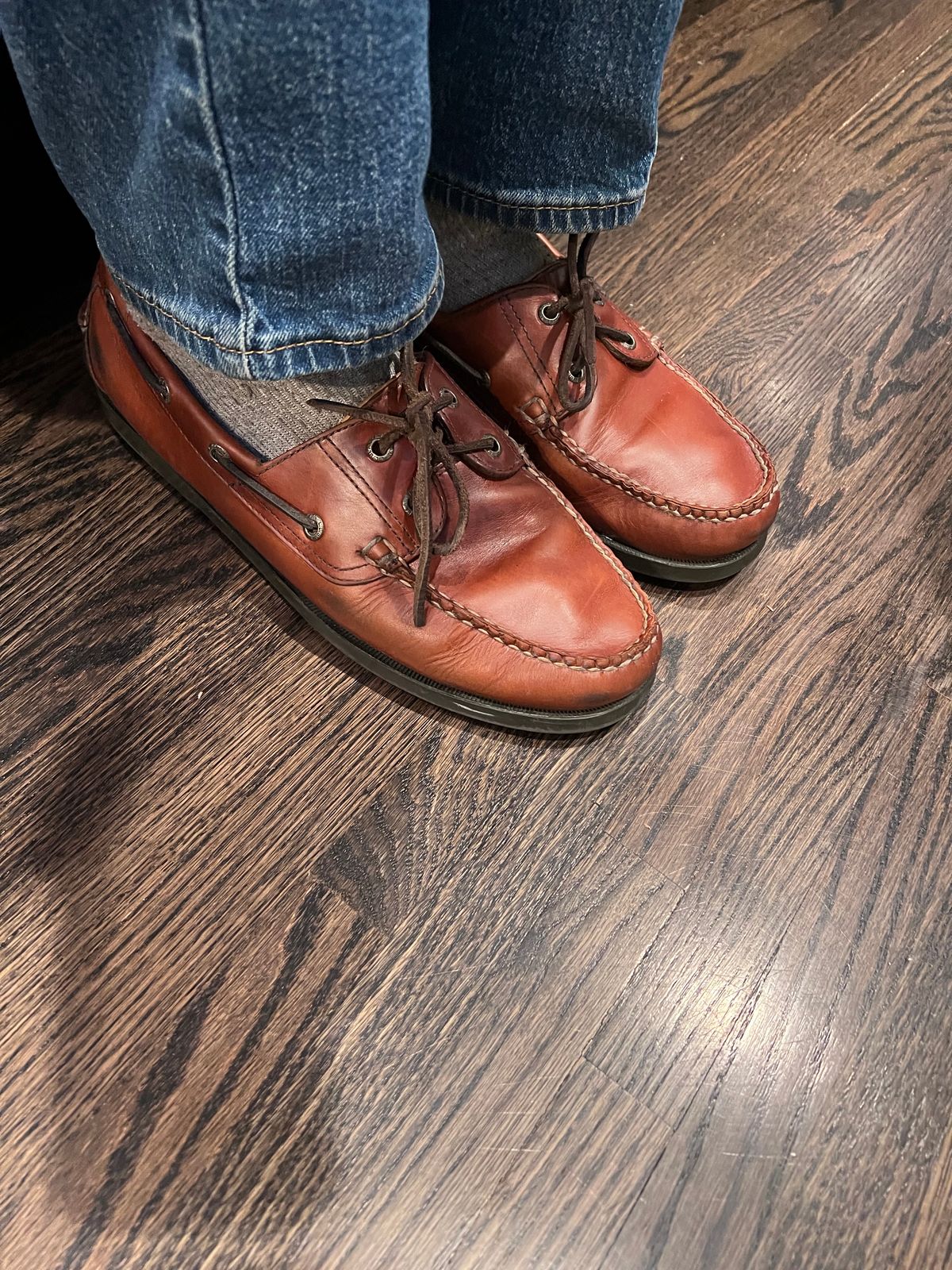 Photo by Snailchang on May 18, 2025 of the L.L.Bean Casco Bay Boat Shoe in Canyon Brown Leathwr.