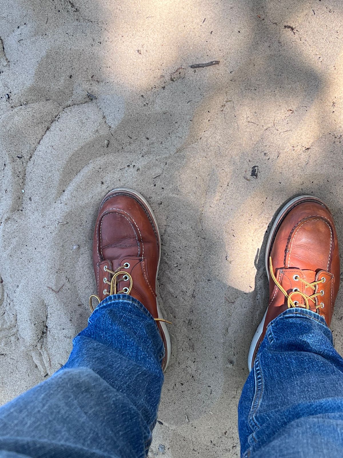 Photo by Snailchang on May 19, 2024 of the Red Wing 6-Inch Classic Moc in S.B. Foot Oro-Iginal.