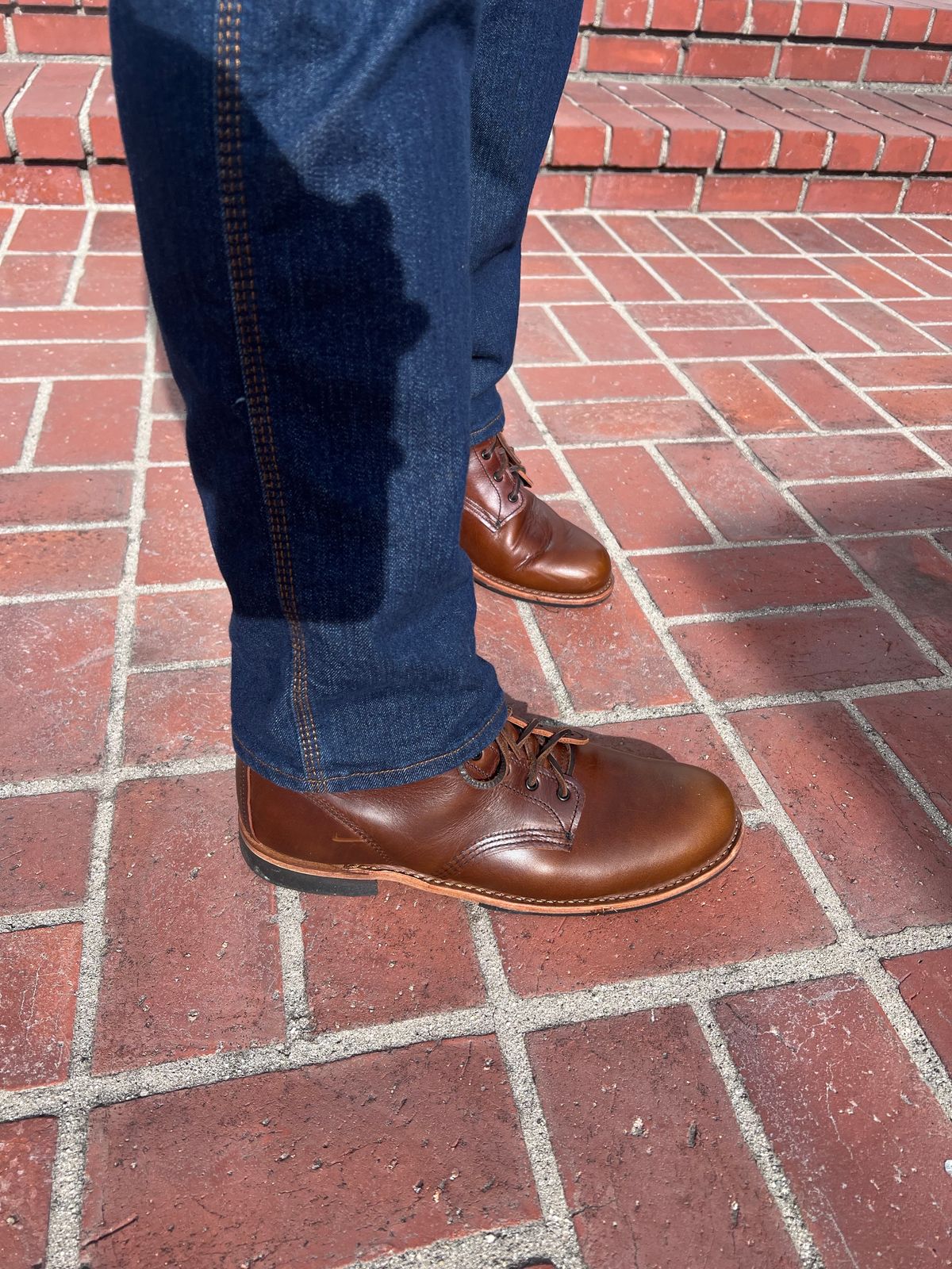 Photo by Snailchang on December 25, 2024 of the Red Wing Beckman in S.B. Foot Cigar Featherstone.