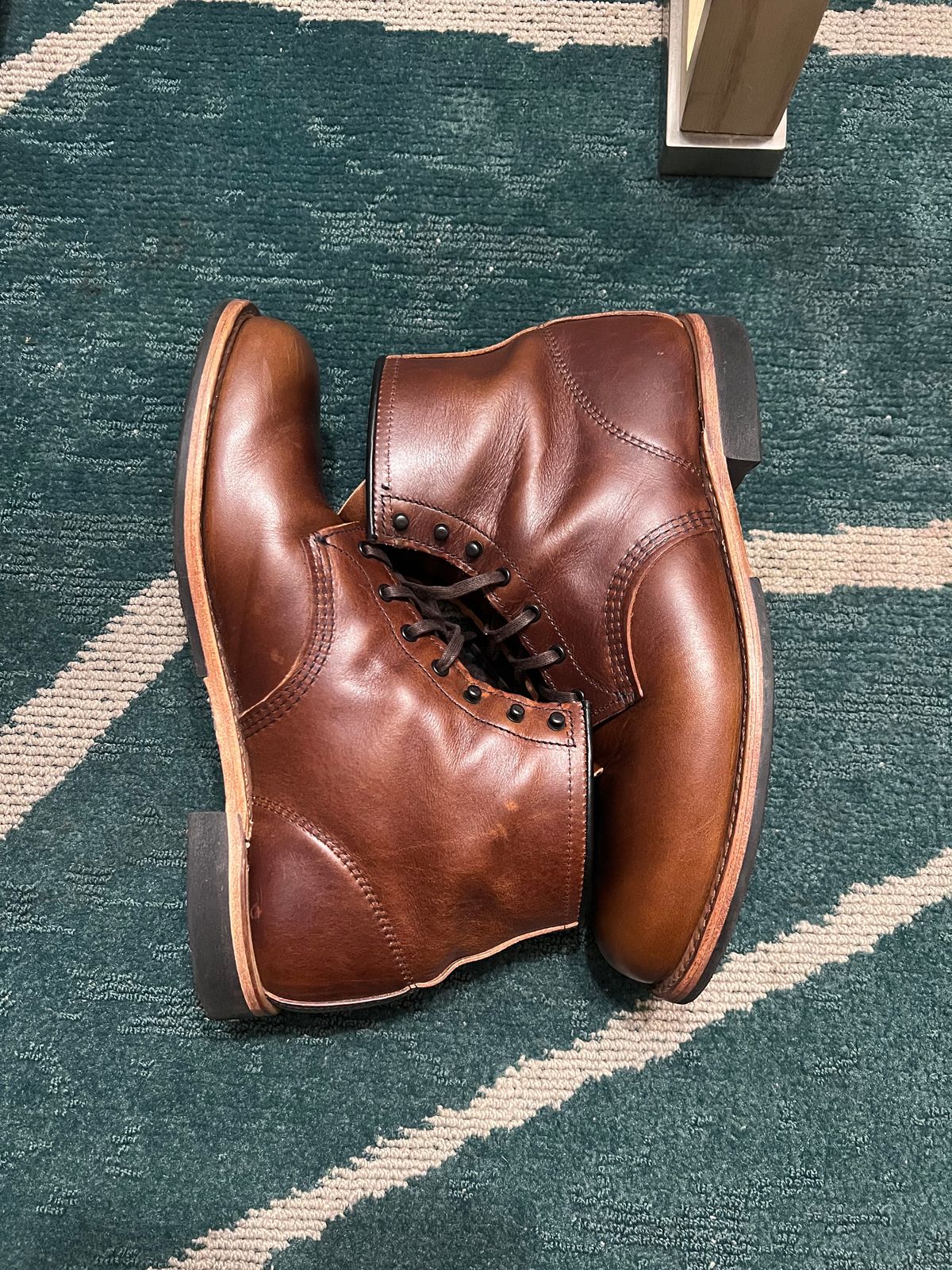 Photo by Snailchang on December 27, 2024 of the Red Wing Beckman in S.B. Foot Cigar Featherstone.