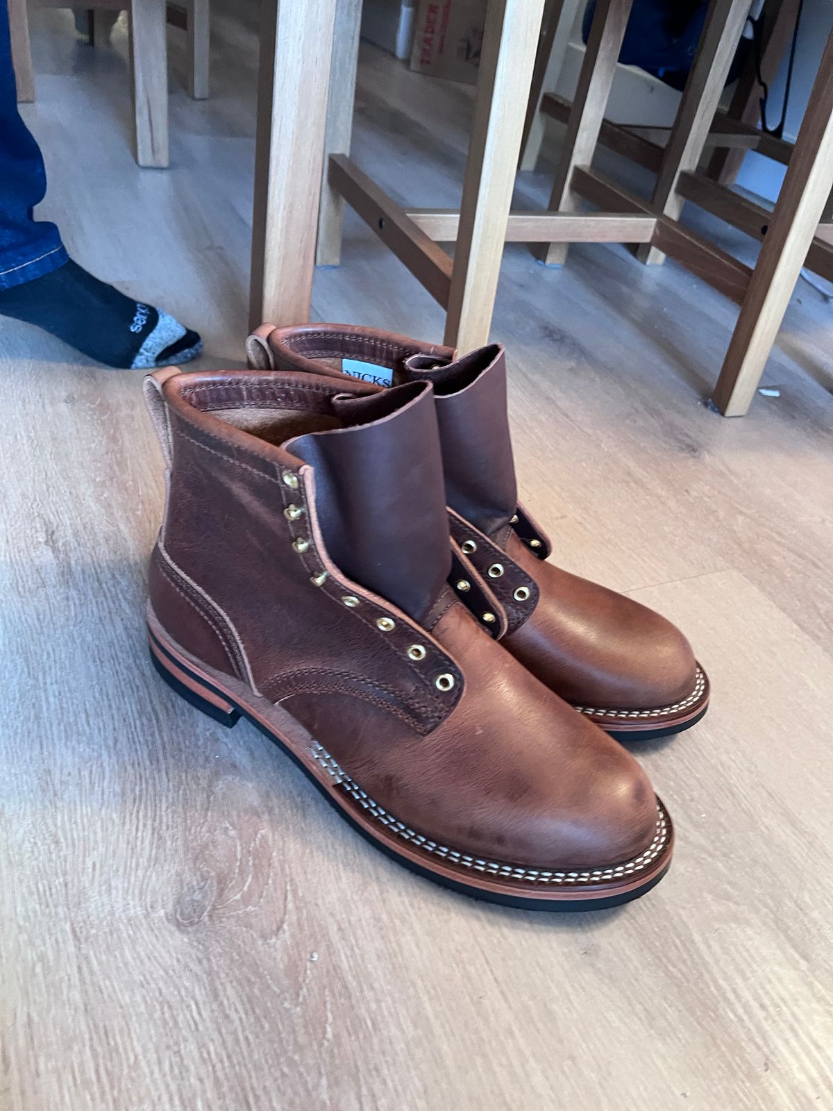 Photo by Snailchang on November 14, 2025 of the Nicks Falcon in Italian Brown Cypress.