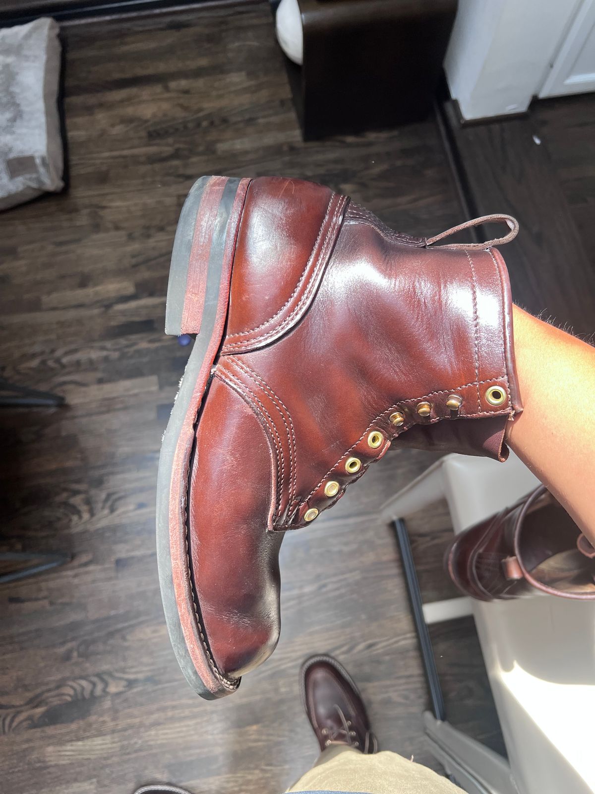 Photo by Snailchang on July 9, 2024 of the Nicks Falcon in Horween Brown Chromexcel.