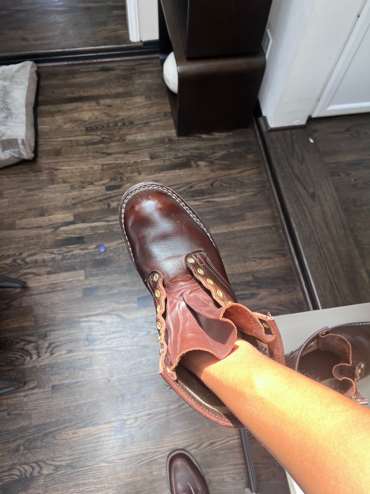 Photo by Snailchang on July 9, 2024 of the Nicks Falcon in Horween Brown Chromexcel.