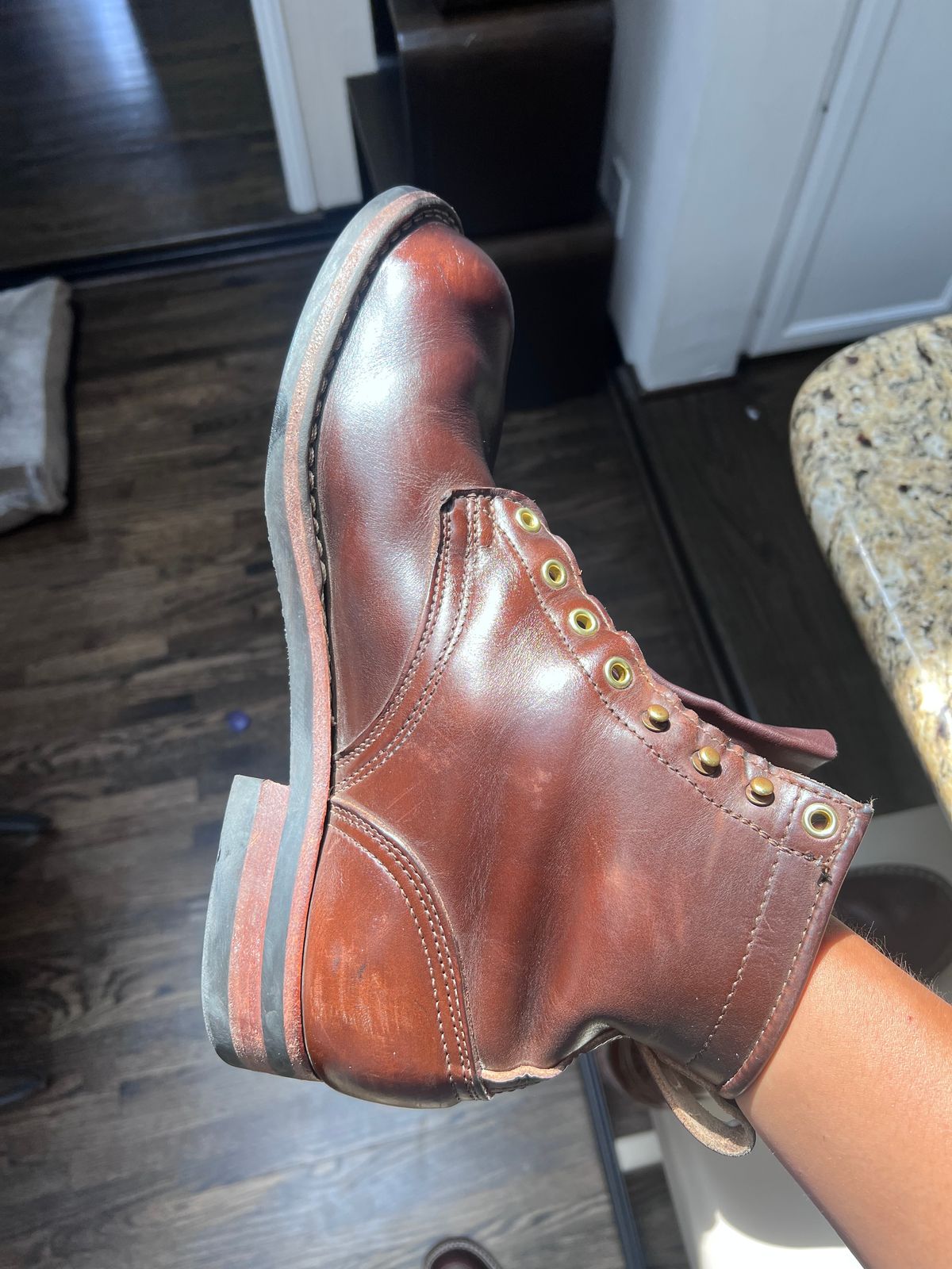 Photo by Snailchang on July 9, 2024 of the Nicks Falcon in Horween Brown Chromexcel.