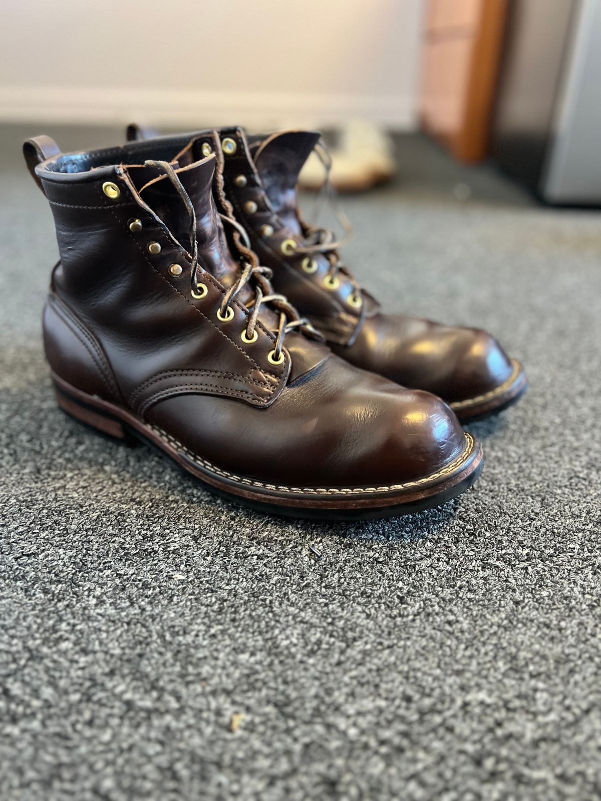 Photo by Snailchang on October 18, 2024 of the Nicks Falcon in Horween Brown Chromexcel.