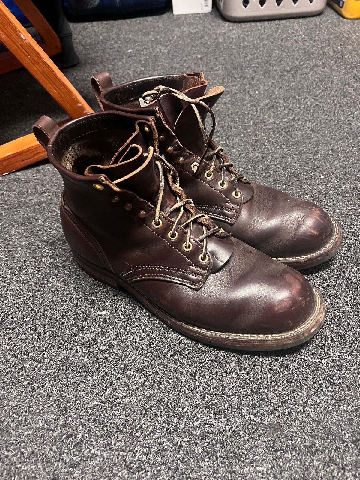 Photo by Snailchang on October 23, 2024 of the Nicks Falcon in Horween Brown Chromexcel.