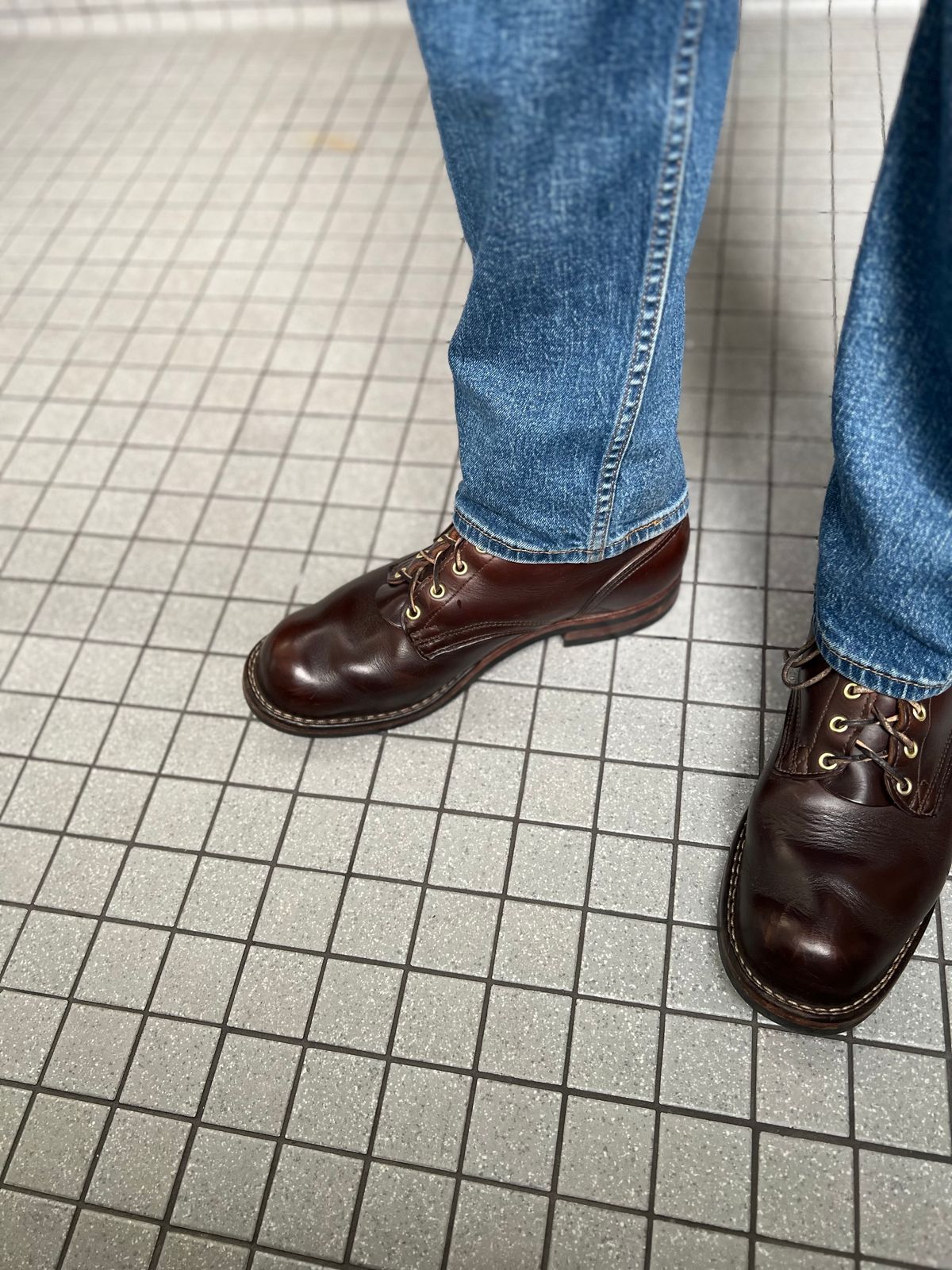 Photo by Snailchang on November 12, 2024 of the Nicks Falcon in Horween Brown Chromexcel.