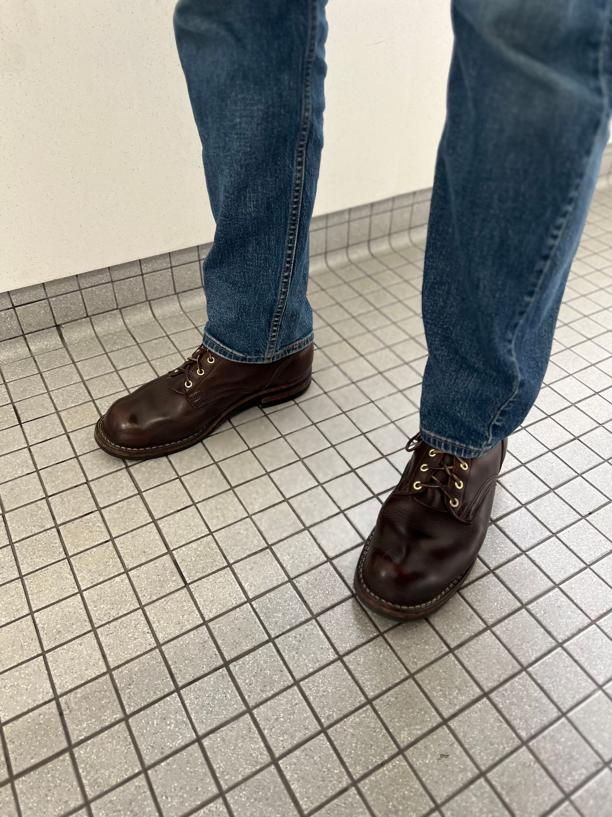Photo by Snailchang on November 12, 2024 of the Nicks Falcon in Horween Brown Chromexcel.