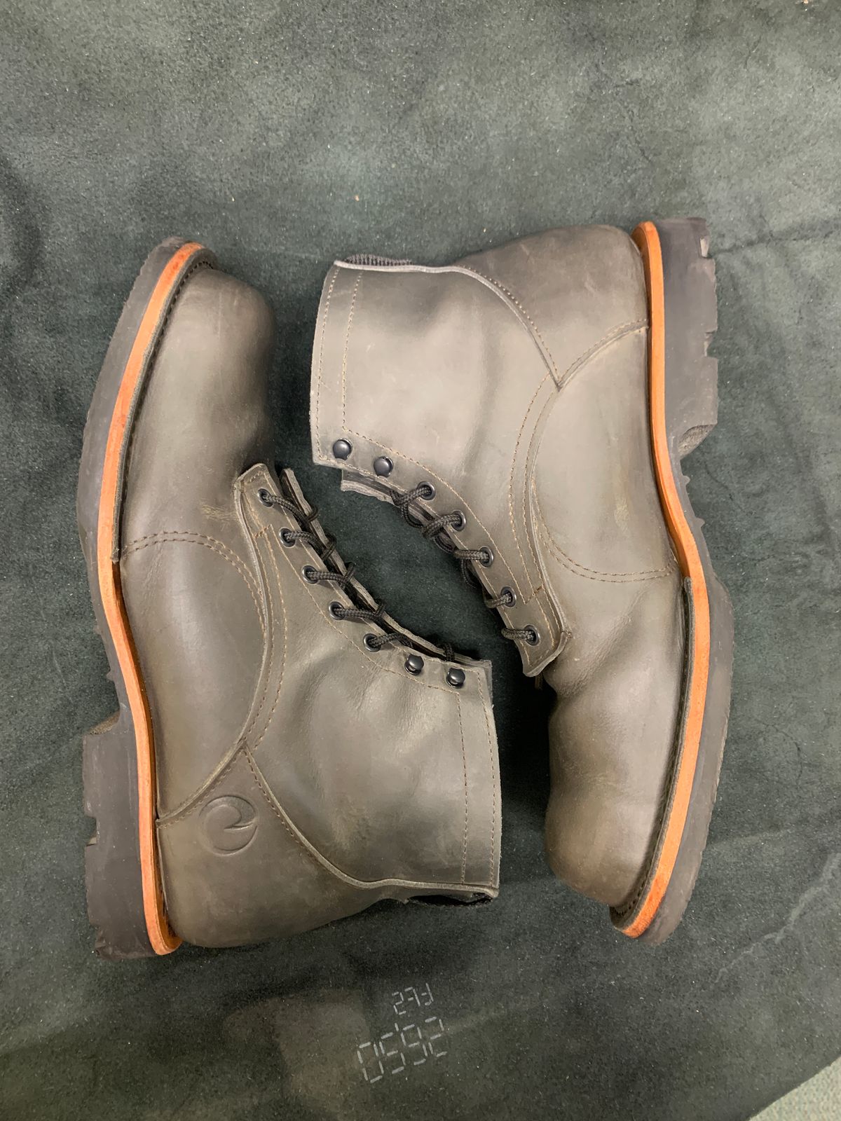 Photo by areith800 on November 3, 2022 of the Origin The Coronado Boot in Slate Waxed Pull Up.