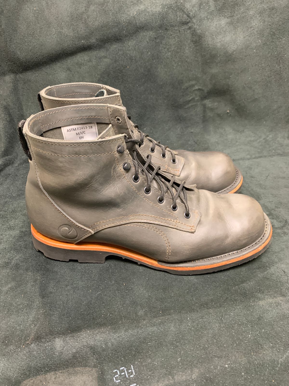 Photo by areith800 on November 3, 2022 of the Origin The Coronado Boot in Slate Waxed Pull Up.