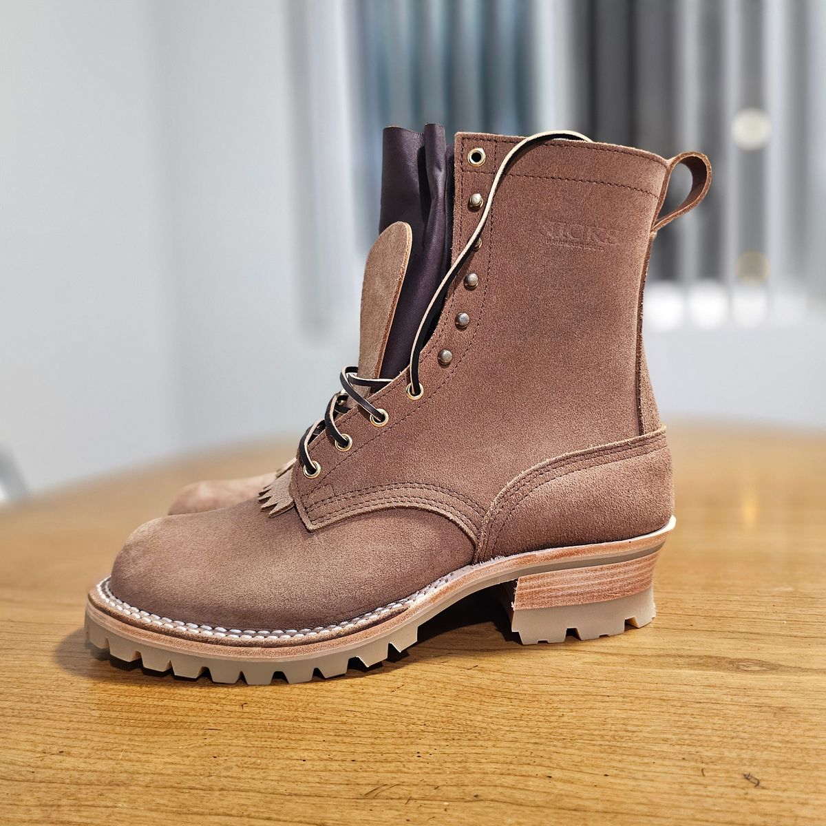 Photo by fozzie_the_bear on October 1, 2025 of the Nicks BuilderPro in Seidel 1964 Tan Roughout.