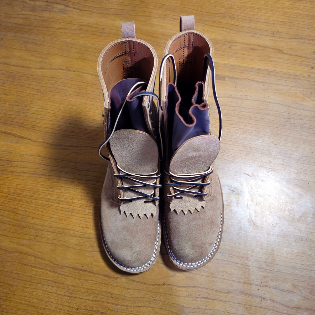 Photo by fozzie_the_bear on October 1, 2025 of the Nicks BuilderPro in Seidel 1964 Tan Roughout.