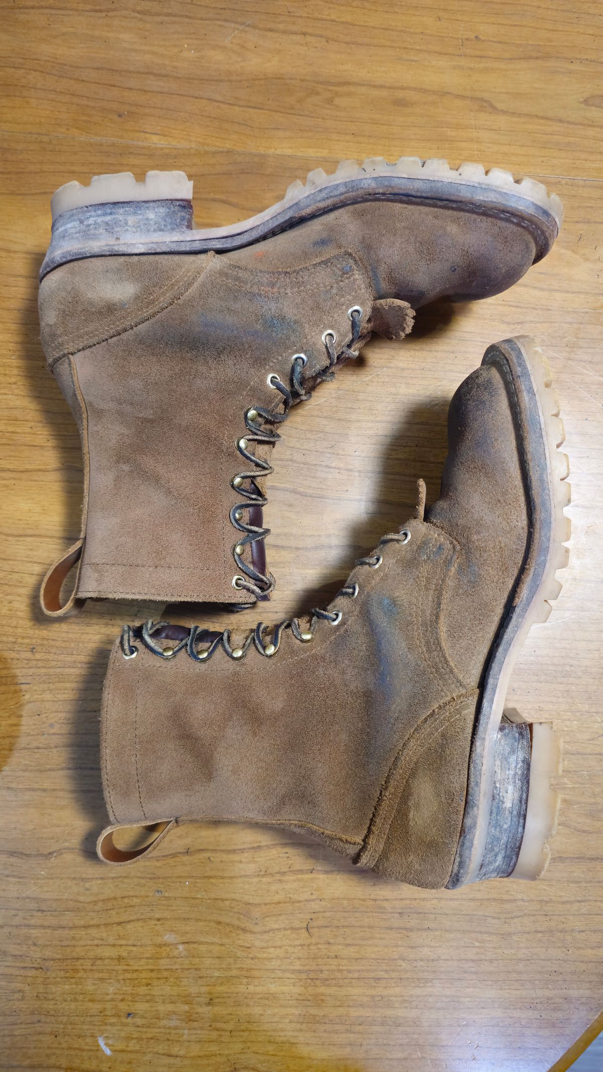 Photo by fozzie_the_bear on December 4, 2025 of the Nicks BuilderPro in Seidel 1964 Tan Roughout.