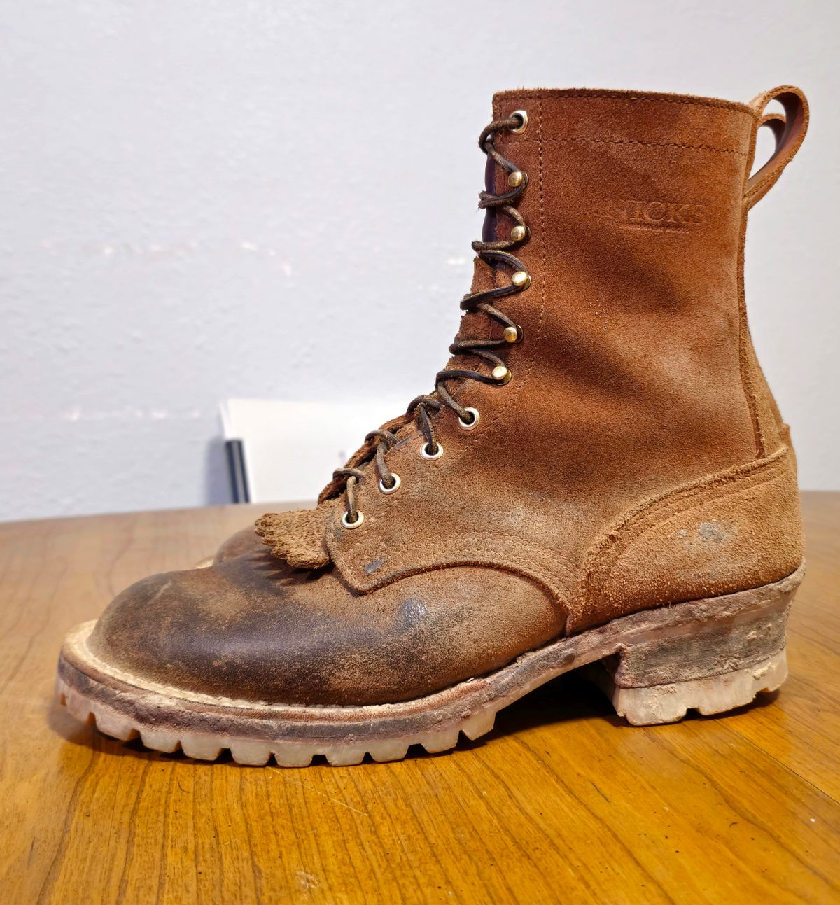 Photo by fozzie_the_bear on January 5, 2026 of the Nicks BuilderPro in Seidel 1964 Tan Roughout.