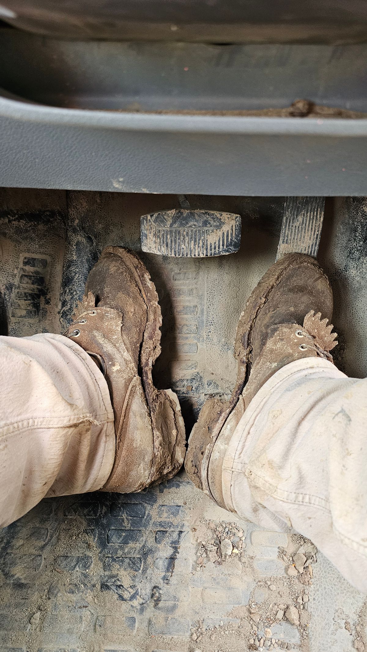 Photo by fozzie_the_bear on January 2, 2026 of the Nicks BuilderPro in Seidel 1964 Tan Roughout.