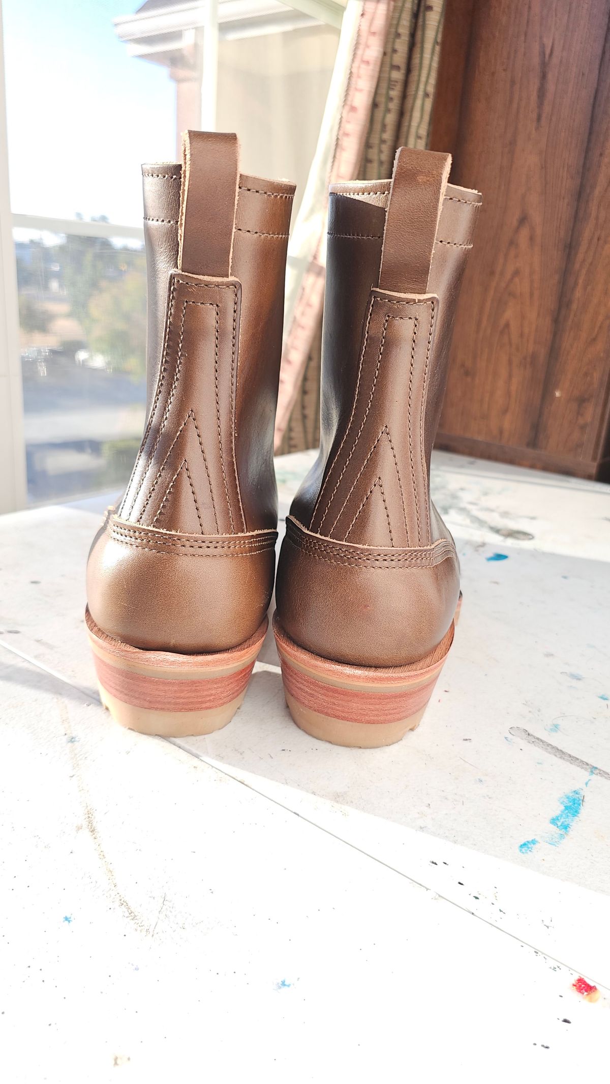 Photo by fozzie_the_bear on October 1, 2023 of the Nicks DomePro in Horween British Tan Chromexcel.