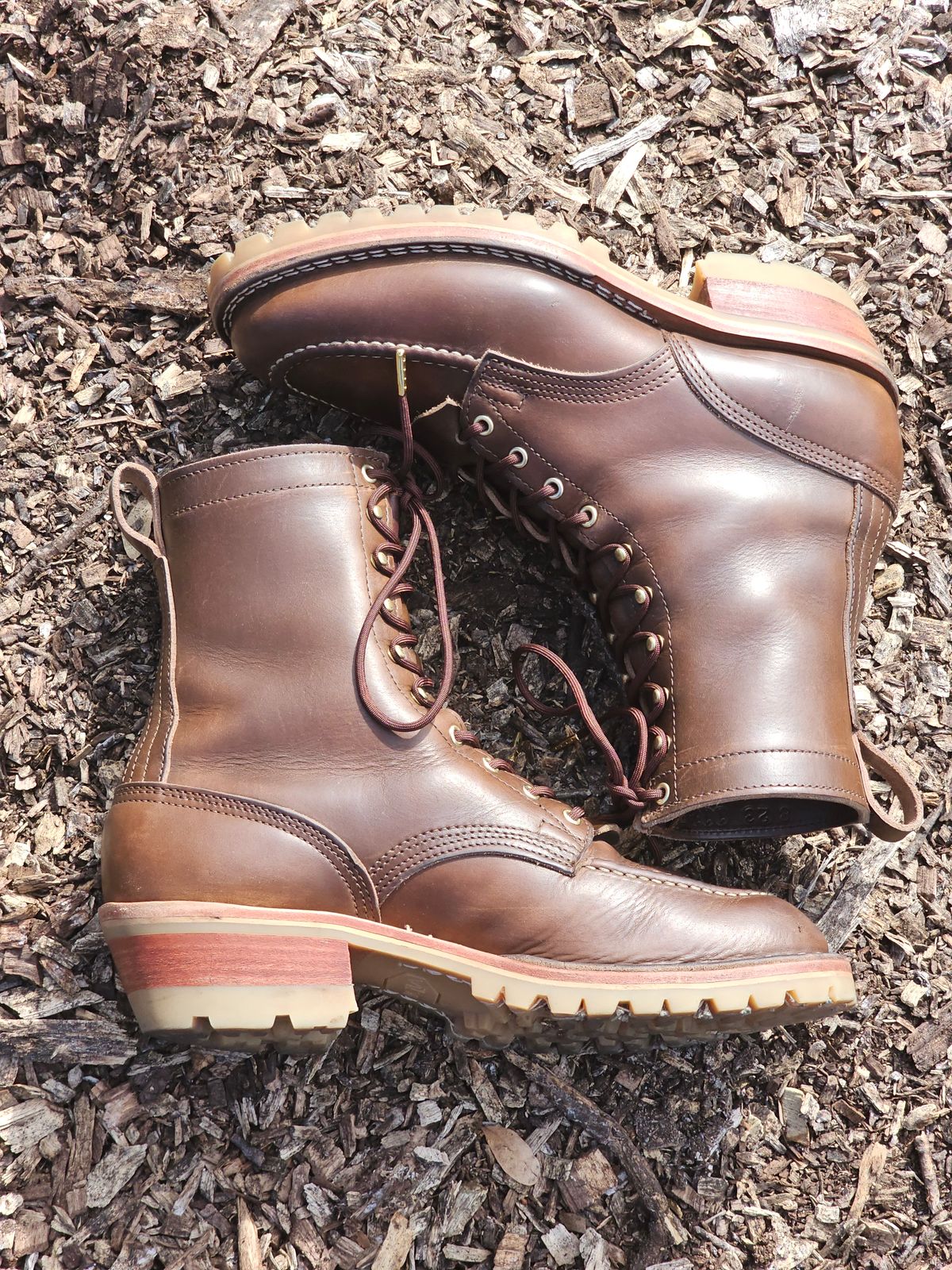 Photo by fozzie_the_bear on November 4, 2023 of the Nicks DomePro in Horween British Tan Chromexcel.