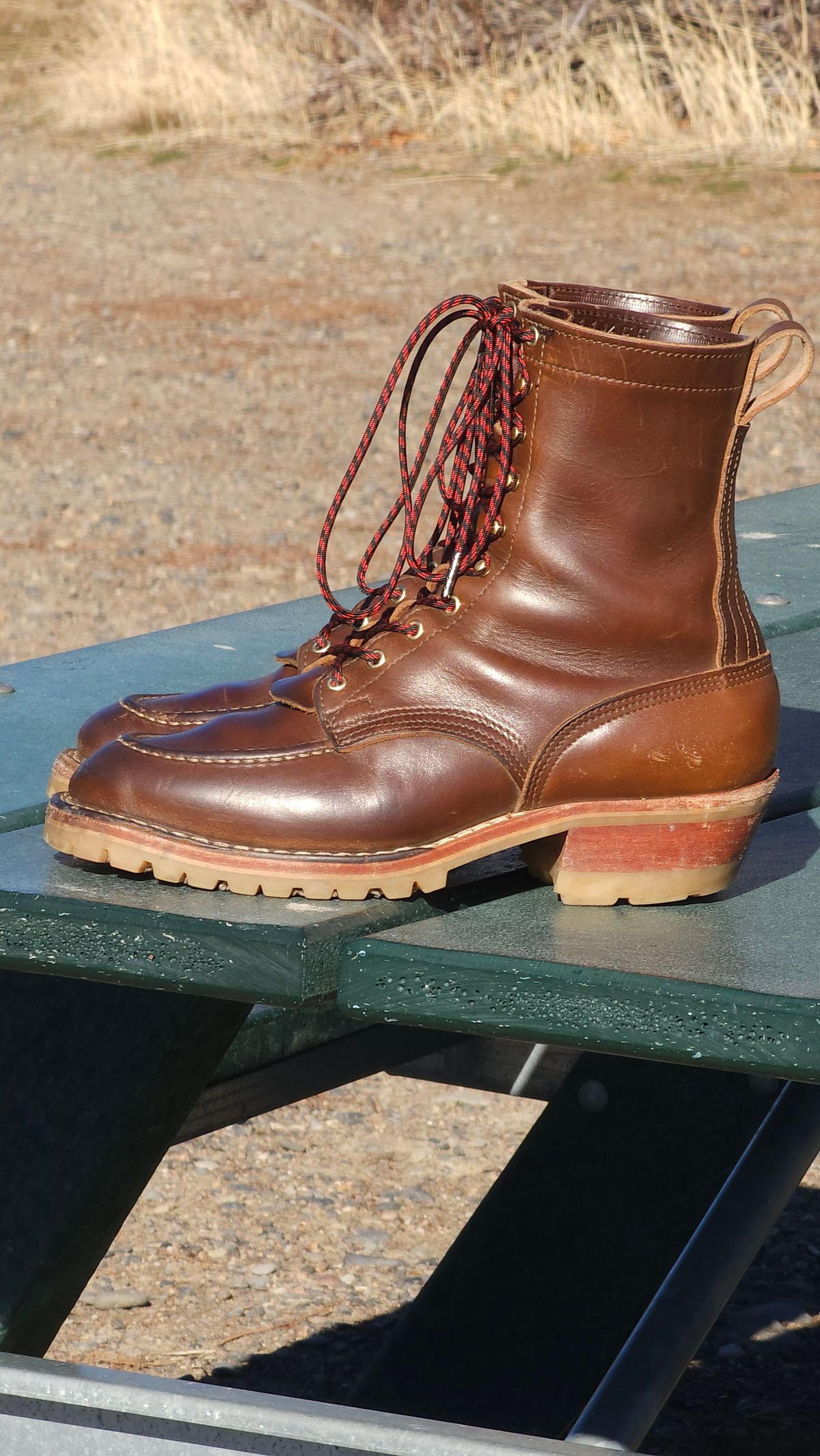 Photo by fozzie_the_bear on January 2, 2024 of the Nicks DomePro in Horween British Tan Chromexcel.