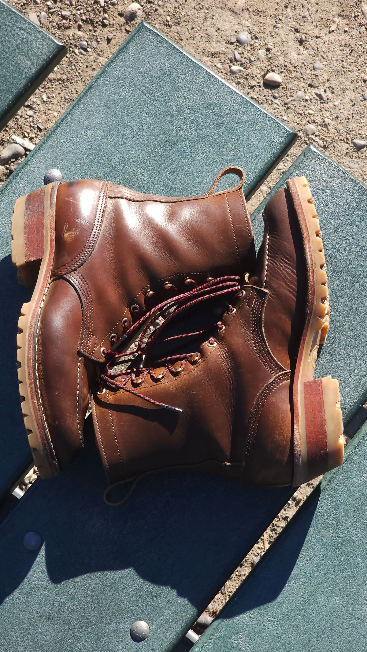 Photo by fozzie_the_bear on January 2, 2024 of the Nicks DomePro in Horween British Tan Chromexcel.