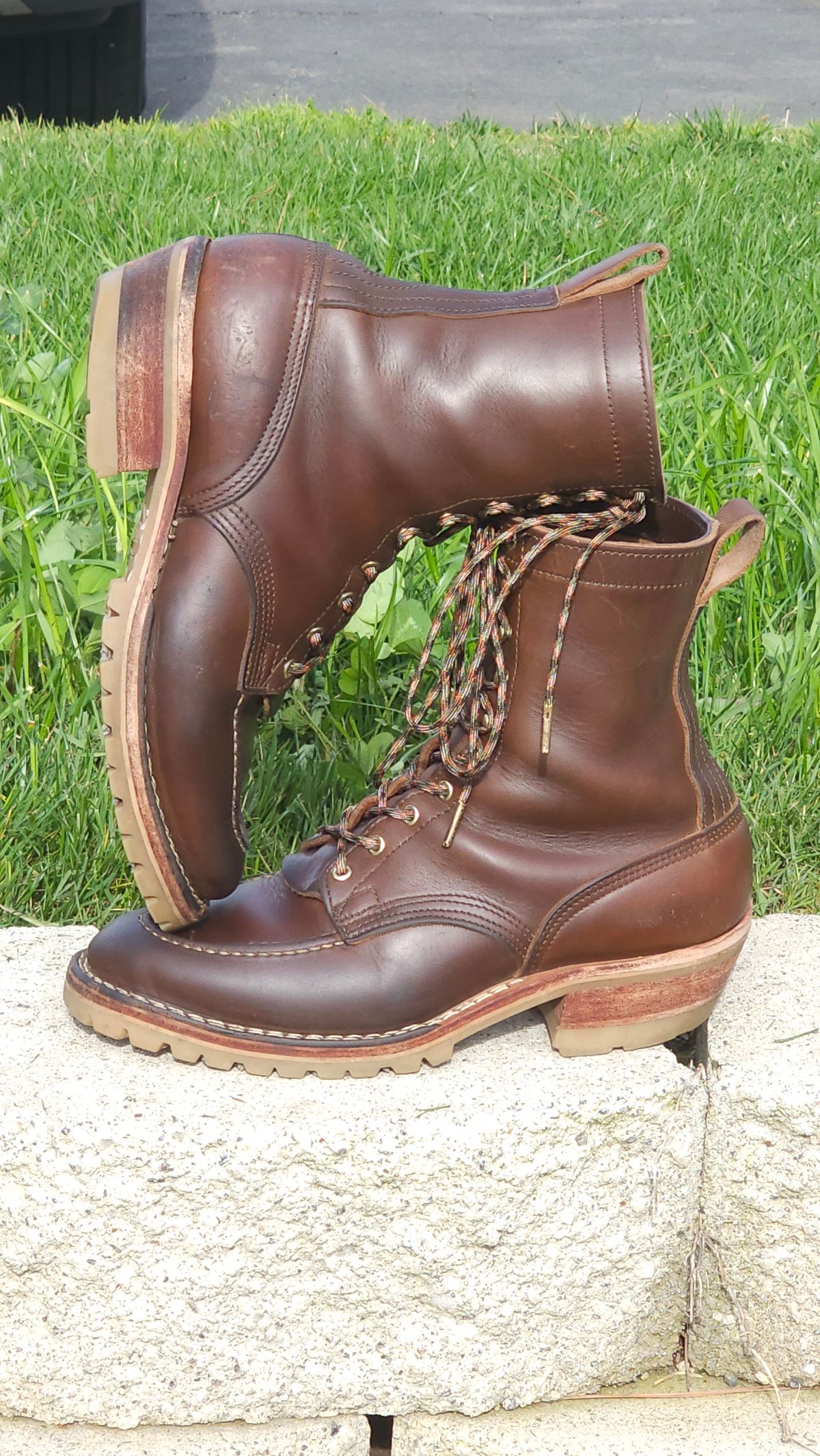 Photo by fozzie_the_bear on March 5, 2024 of the Nicks DomePro in Horween British Tan Chromexcel.