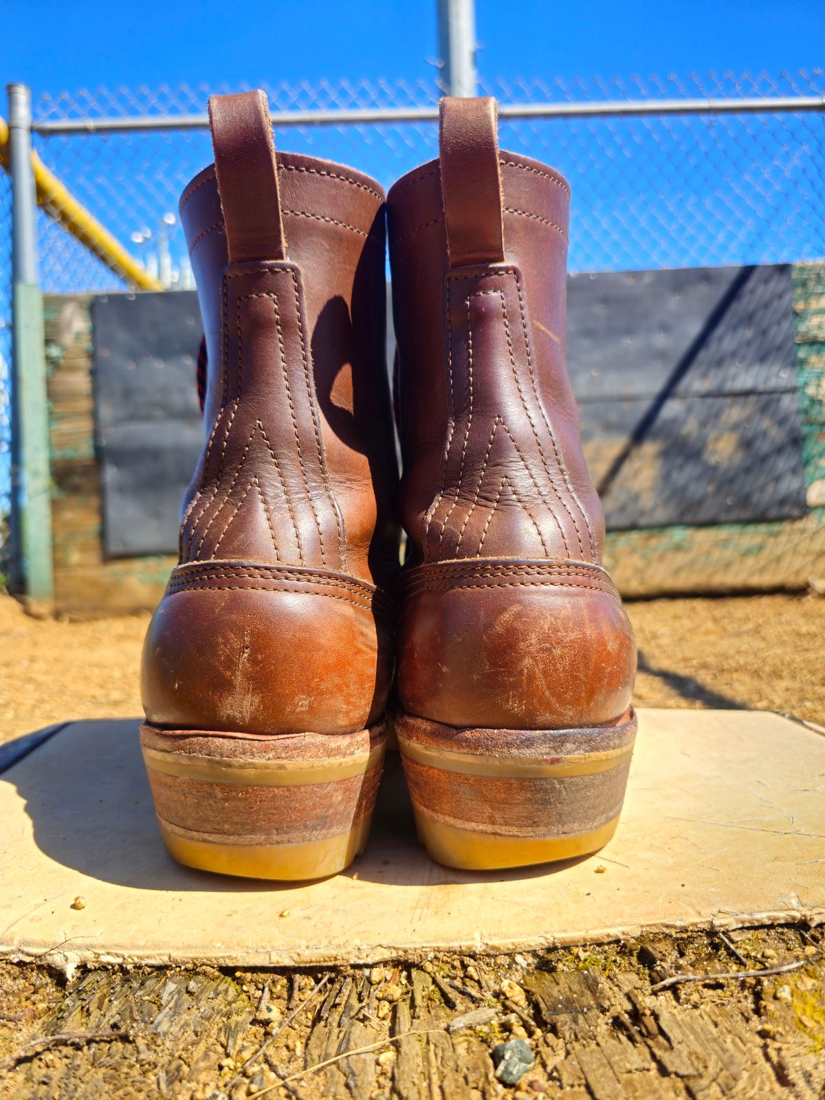 Photo by fozzie_the_bear on April 4, 2024 of the Nicks DomePro in Horween British Tan Chromexcel.