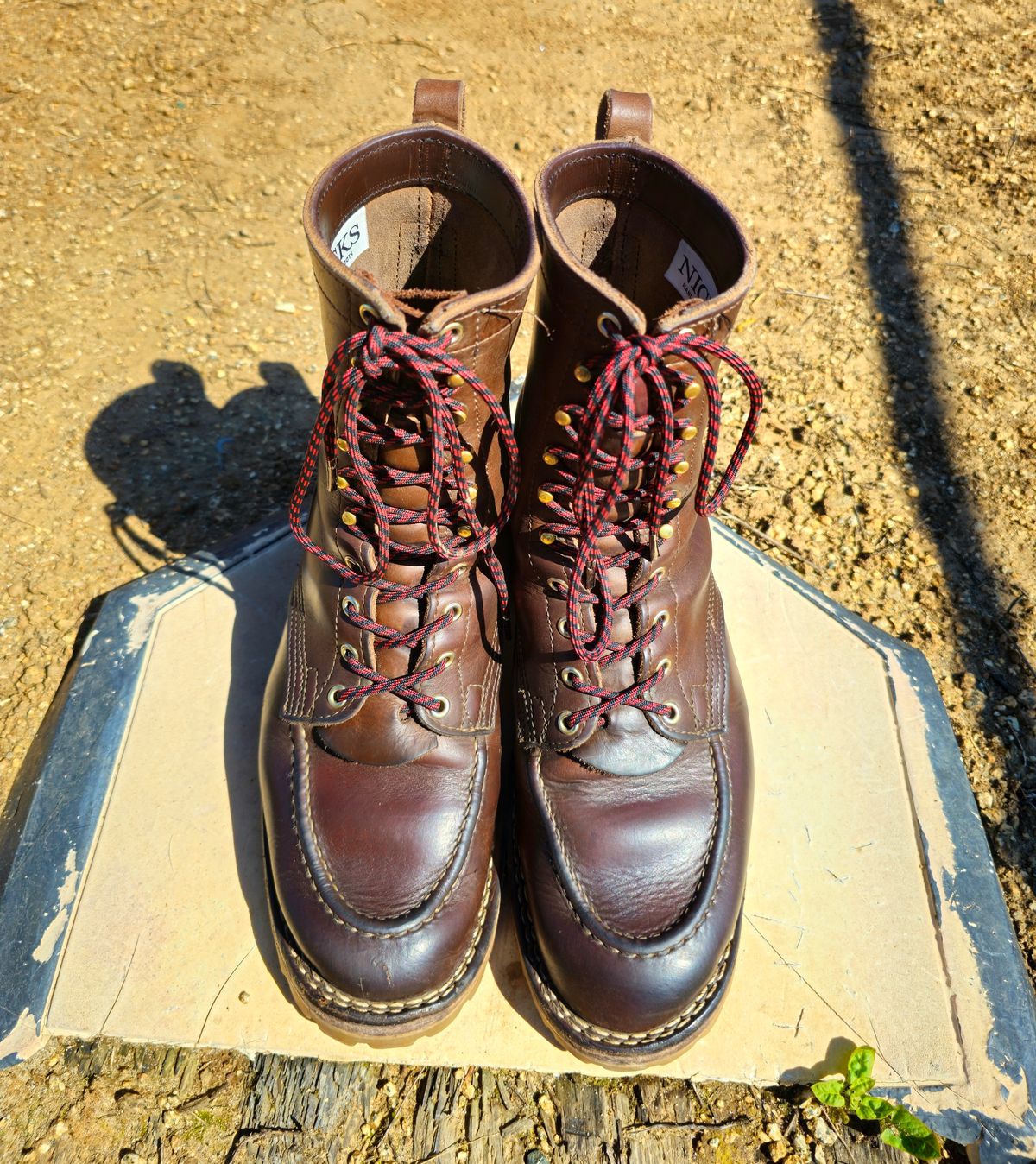 Photo by fozzie_the_bear on April 4, 2024 of the Nicks DomePro in Horween British Tan Chromexcel.