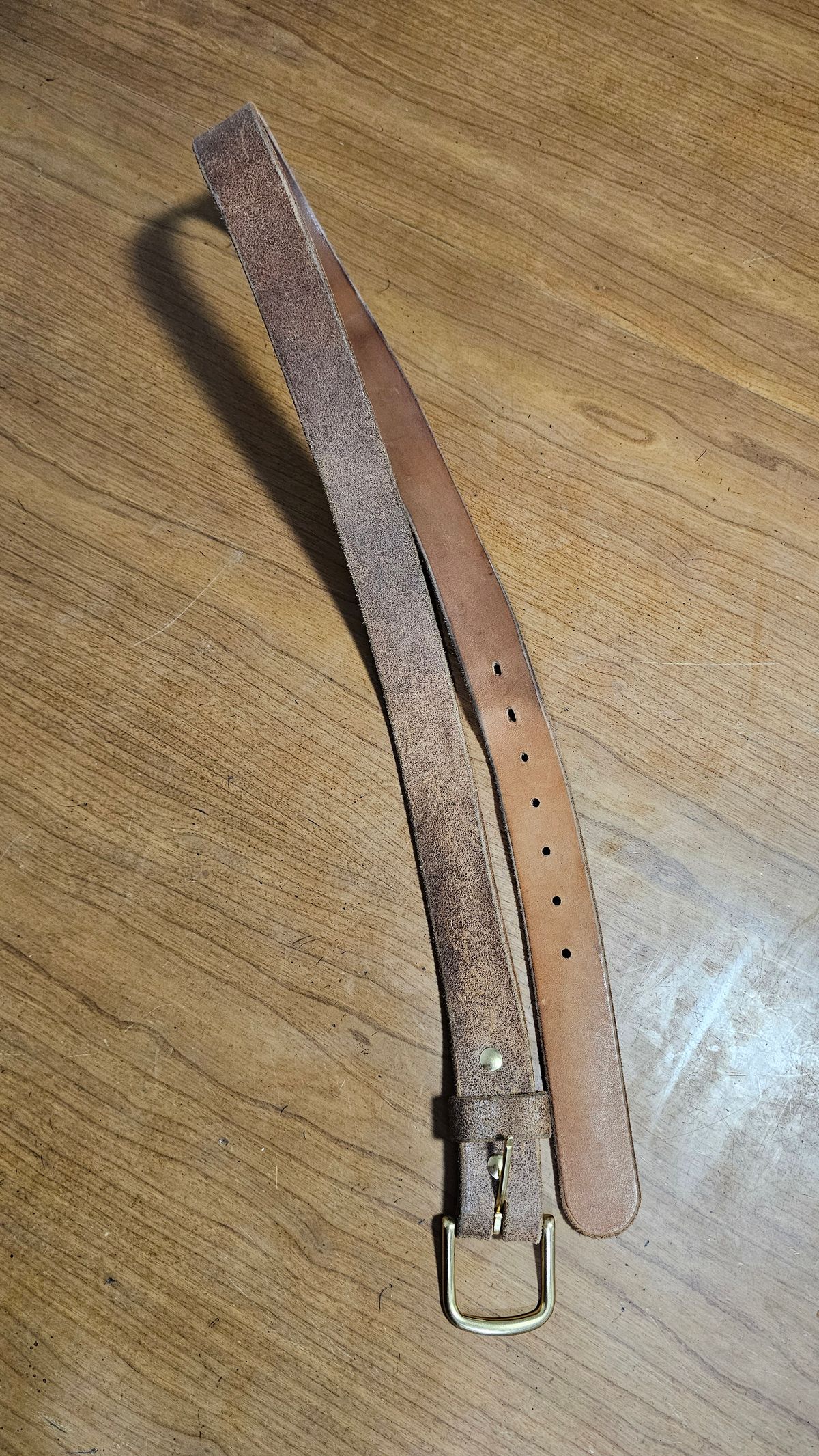 Photo by fozzie_the_bear on November 5, 2025 of the Nicks Work Belt in Seidel 1964 Tan Roughout.