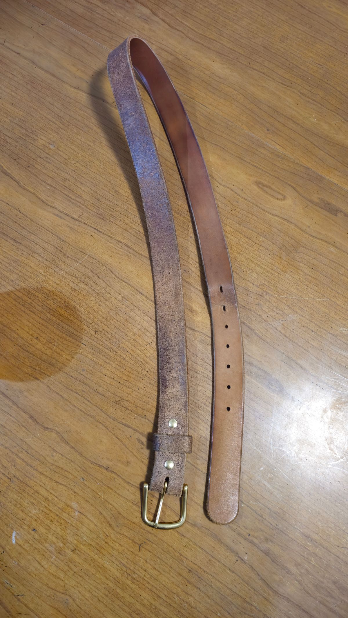 Photo by fozzie_the_bear on December 4, 2025 of the Nicks Work Belt in Seidel 1964 Tan Roughout.