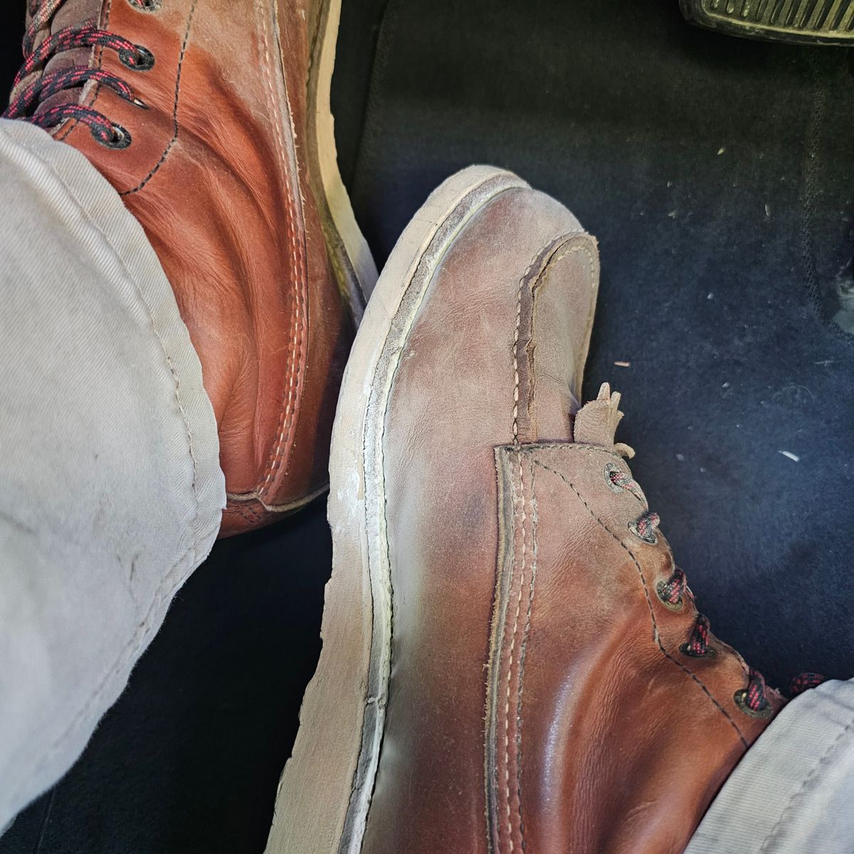Photo by fozzie_the_bear on July 3, 2025 of the Red Wing 10877 in S.B. Foot Oro-Iginal.
