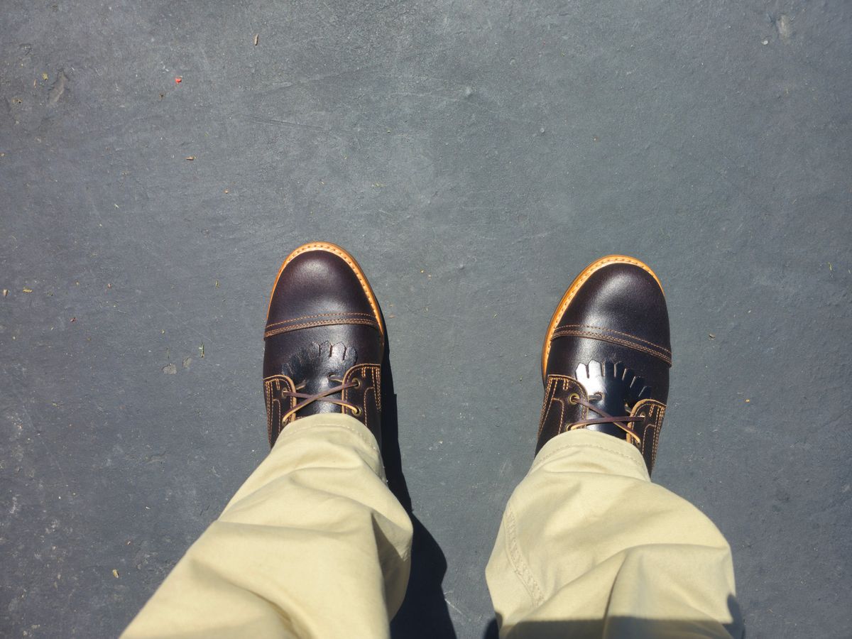 Photo by fozzie_the_bear on April 20, 2024 of the Truman Cap Toe Boot in Horween Java Waxed Flesh.