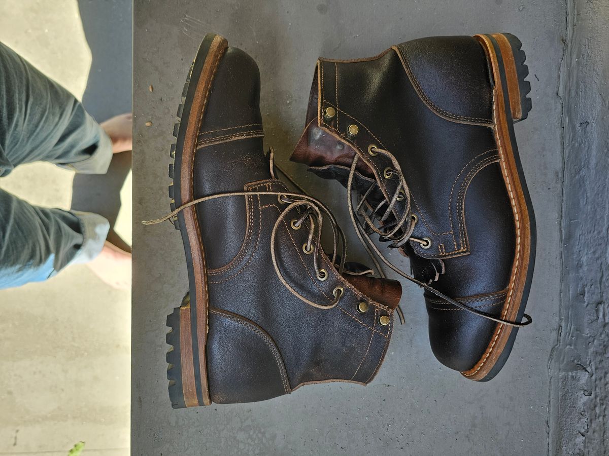 Photo by fozzie_the_bear on June 17, 2024 of the Truman Cap Toe Boot in Horween Java Waxed Flesh.