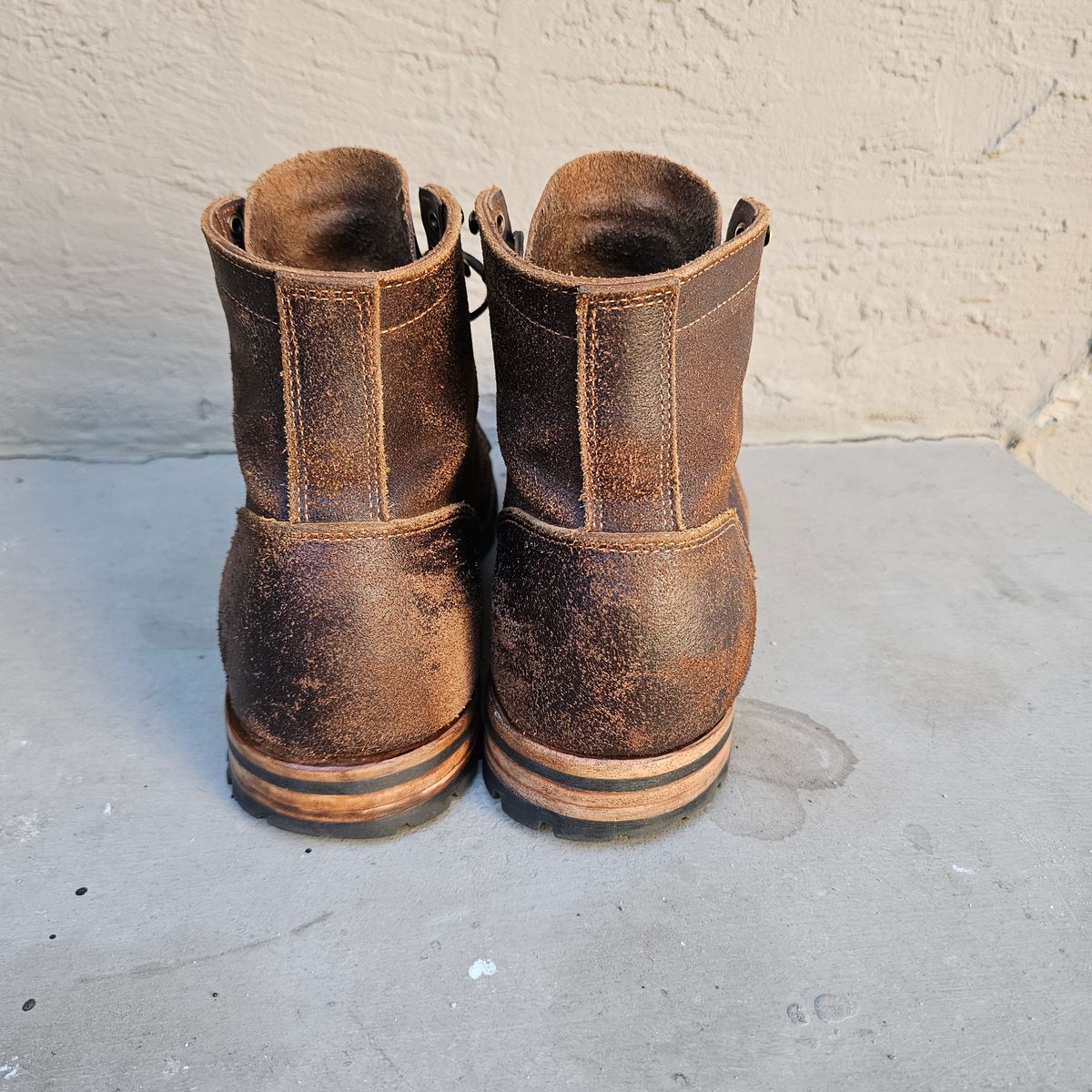 Photo by fozzie_the_bear on July 24, 2025 of the Truman Cap Toe Boot in Horween Java Waxed Flesh.