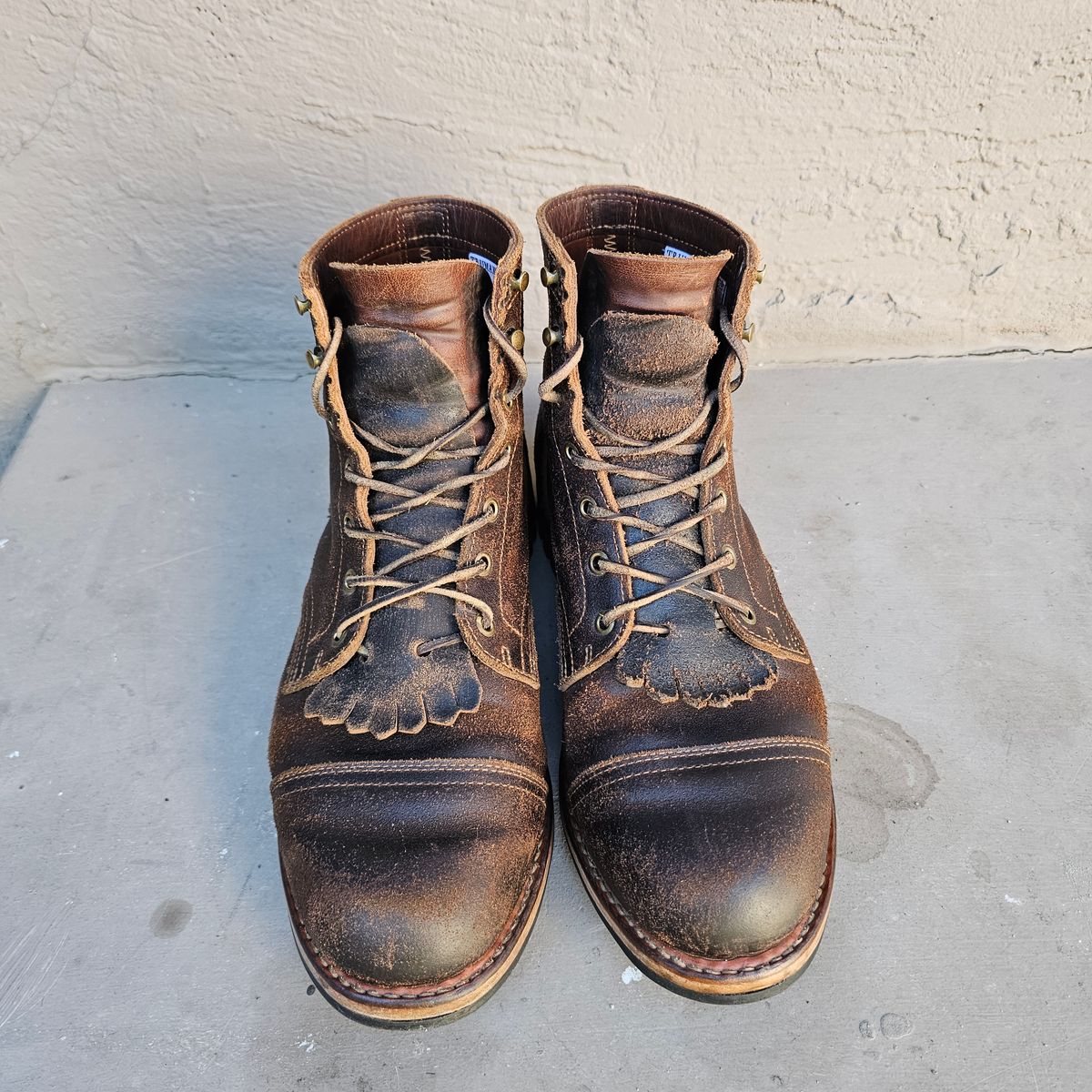 Photo by fozzie_the_bear on July 24, 2025 of the Truman Cap Toe Boot in Horween Java Waxed Flesh.
