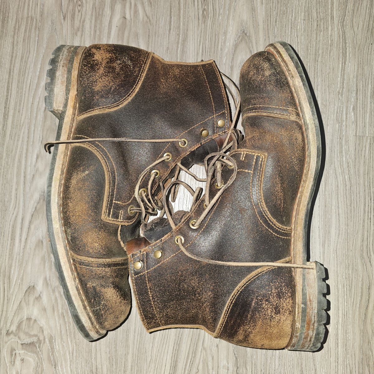 Photo by fozzie_the_bear on May 8, 2025 of the Truman Cap Toe Boot in Horween Java Waxed Flesh.