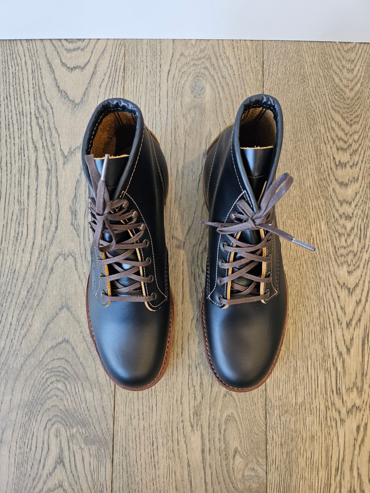 Photo by cgbaird2 on October 15, 2024 of the Red Wing Beckman Flatbox in S.B. Foot Black Klondike.