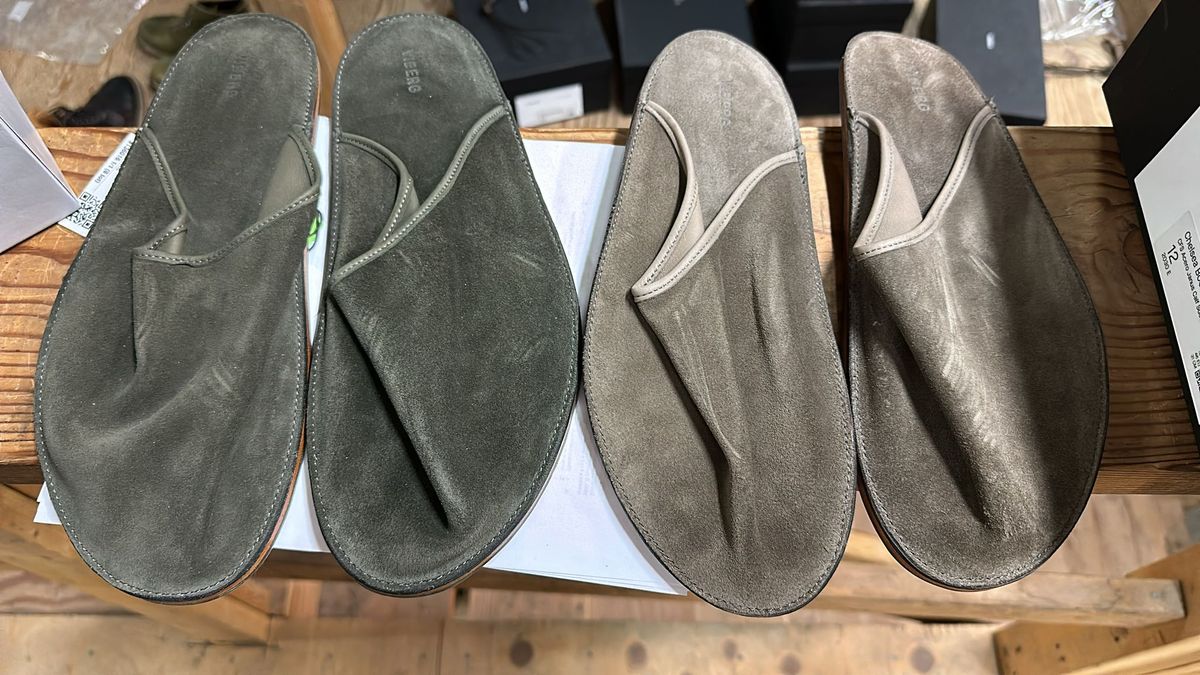 Photo by cgbaird2 on March 23, 2024 of the Viberg Slide in C.F. Stead Loden Janus Calf Suede.