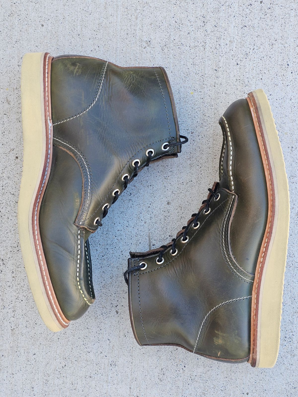 Photo by cgbaird2 on April 3, 2024 of the Jamvaida Japanese Moc Toe in Horween Olive Chromexcel.