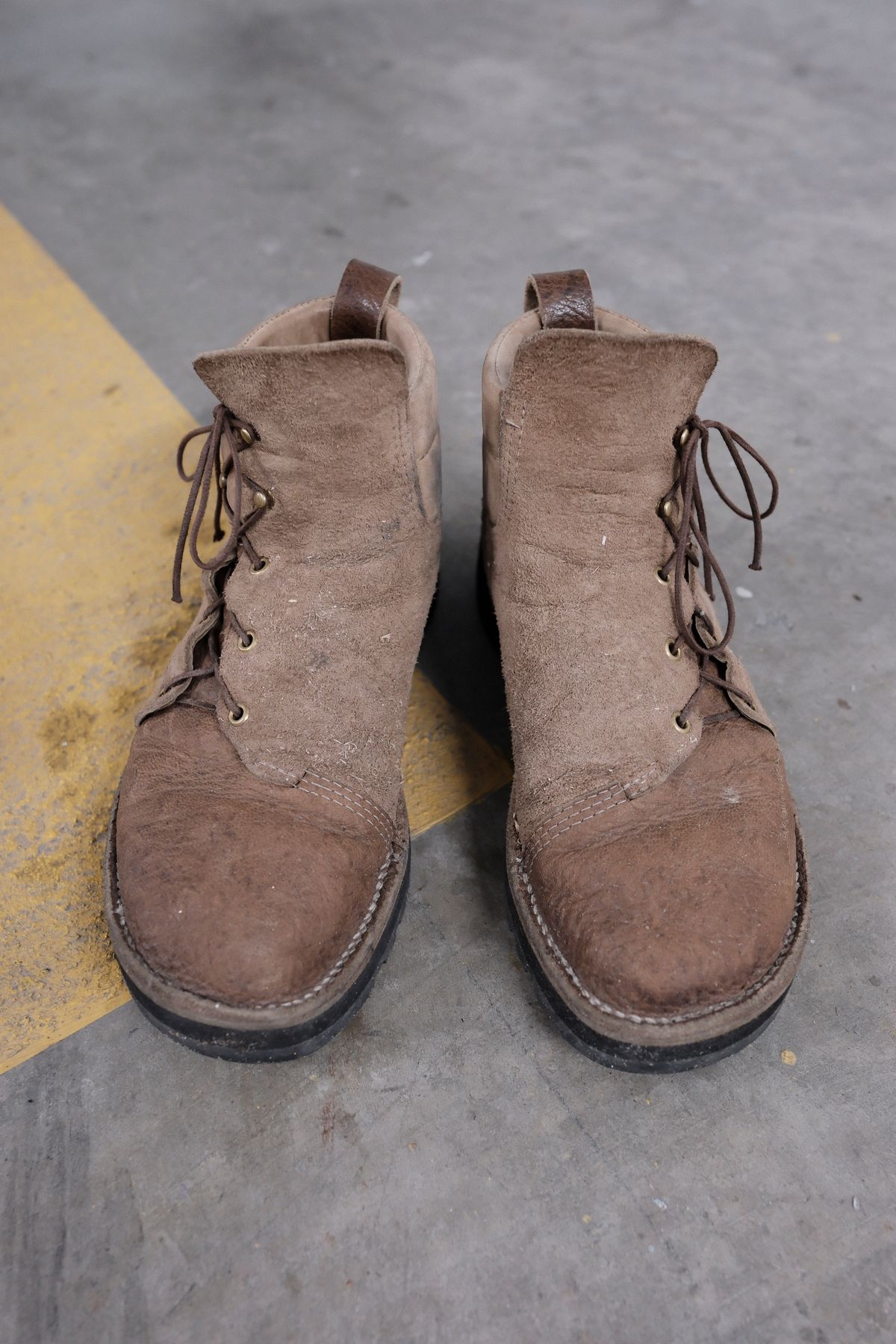 Photo by henrysun on February 6, 2023 of the Paris Sun Unlisted Model in C.F. Stead Autumn Spice Waxed Kudu.